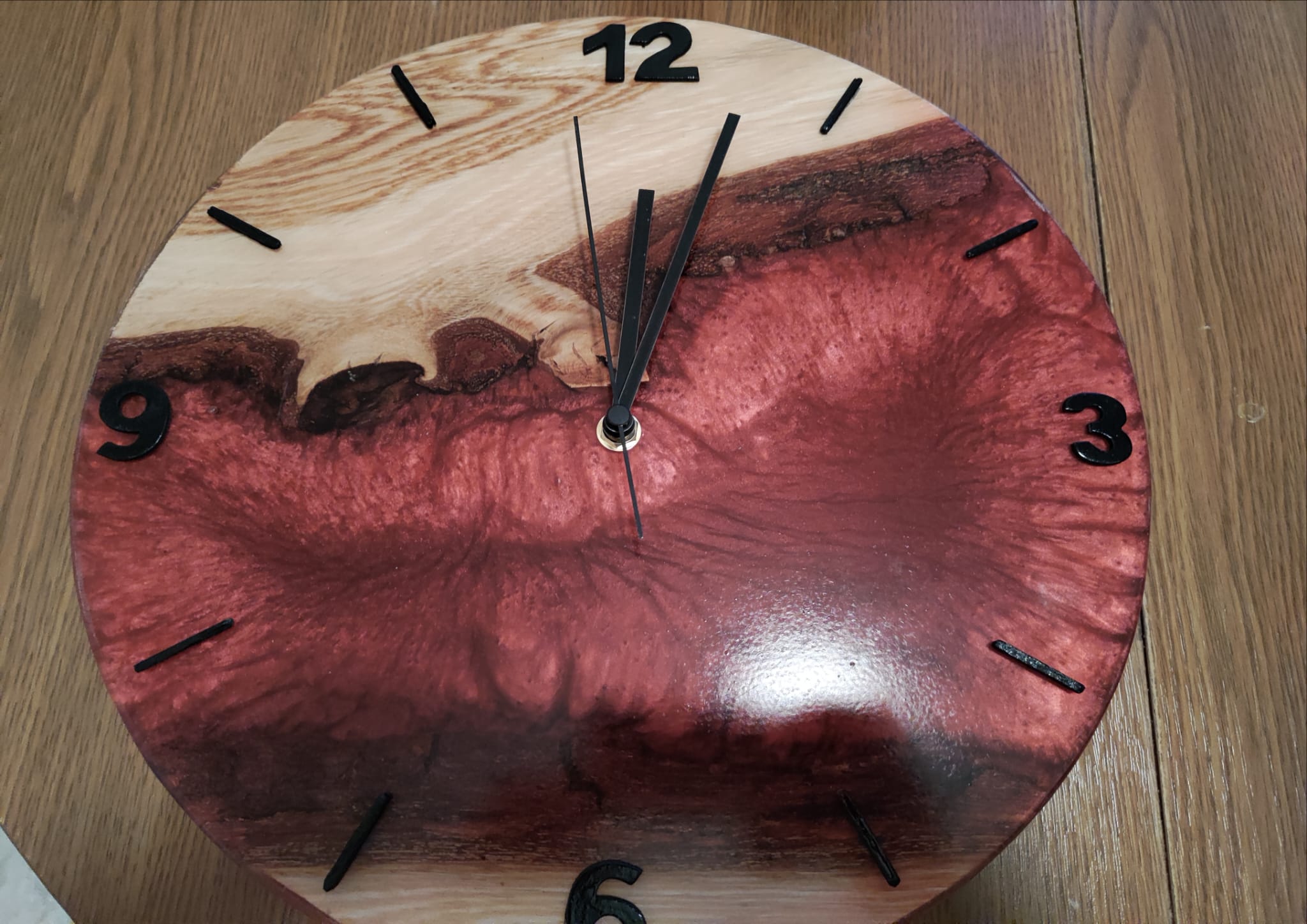 Epoxidharz Wanduhr